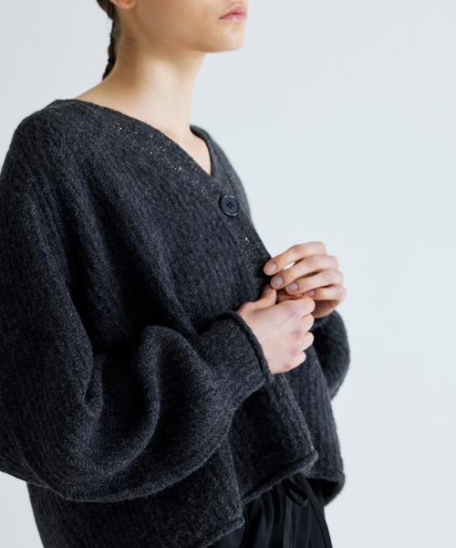 Vネックショートカーディガン