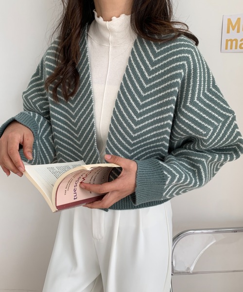 ABITOKYO(アビトーキョー)の「ヘリンボーンニット ショートカーディガン(カーディガン/ボレロ・レディース・ベージュ/グリーン/ブルー/ブラック・FREE)」の12枚目の写真