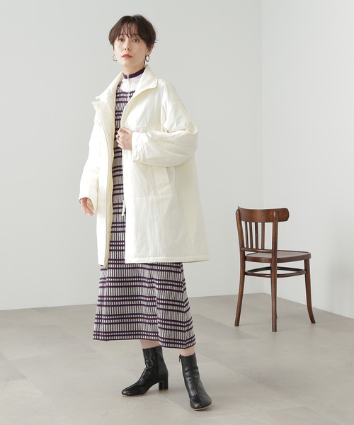 N.(N. Natural Beauty Basic)(エヌエヌナチュラルビューティーベーシック)の「◆モンスターナイロンミディコート(ブルゾン・レディース・オフホワイト/ライラック・MEDIUM)」の8枚目の写真