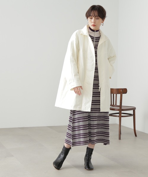 N.(N. Natural Beauty Basic)(エヌエヌナチュラルビューティーベーシック)の「◆モンスターナイロンミディコート(ブルゾン・レディース・オフホワイト/ライラック・MEDIUM)」の6枚目の写真