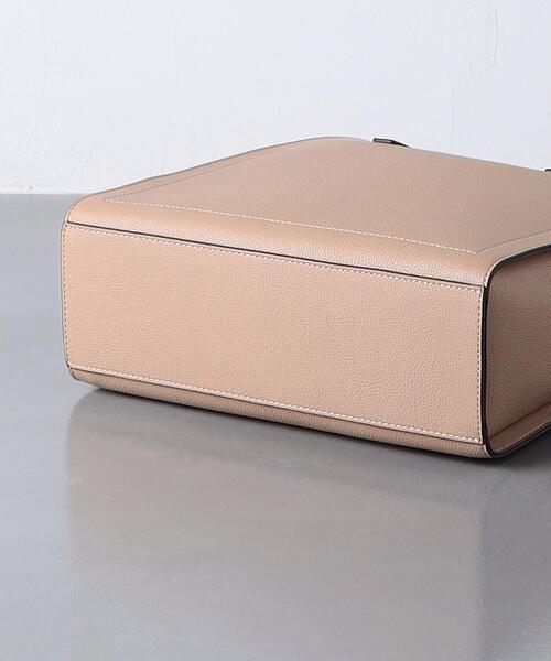 UNITED ARROWS（ユナイテッドアローズ）の「SHRINK ポケット トートバッグ（ショルダーバッグ・レディース・オフホワイト/ブラック/ベージュ・FREE）」の8枚目の写真