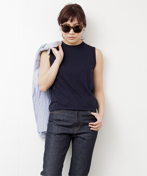 Demi-Luxe BEAMS（デミルクス ビームス）の「【CLASSY.8月号掲載】Demi-Luxe BEAMS / 天竺 ノースリーブ Tシャツ（Tシャツ/カットソー・レディース・ホワイト/ライトグレー/ライトブルー/ネイビー・ONE SIZE）」の4枚目の写真