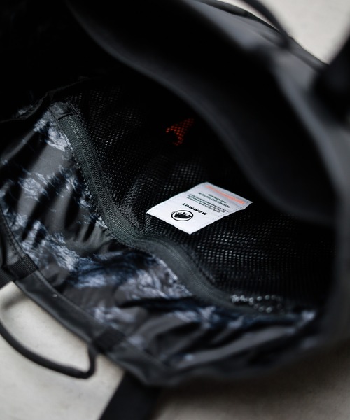 Mammut(マムート)の「★MAMMUT (マムート)★Seon Tote Bag(トートバッグ・レディース・ベージュ/ブラック・FREE)」の5枚目の写真