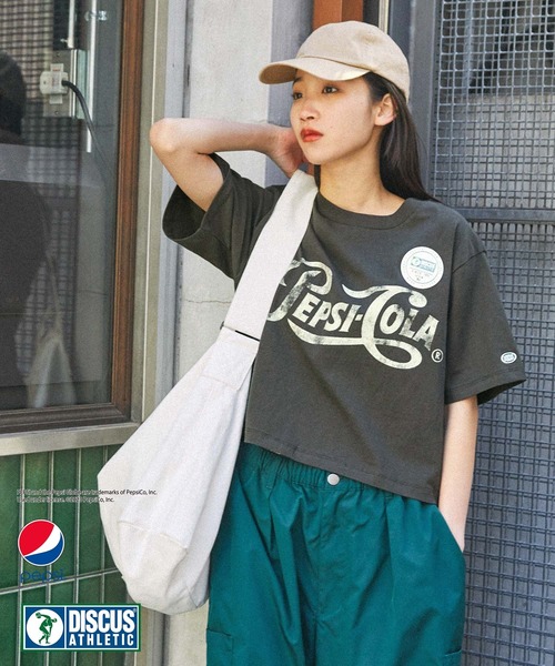 PEPSI(ペプシ)の「【DISCUS ATHLETIC×PEPSI】コラボ ヴィンテージライク ロゴ刺繍/かすれプリント クロップド丈 半袖クルーネックTシャツ(Tシャツ/カットソー・レディース・ブラック系3/ホワイト系3/ブラック系2/ホワイト系2/ブラック系1/ホワイト系1・M)」の15枚目の写真