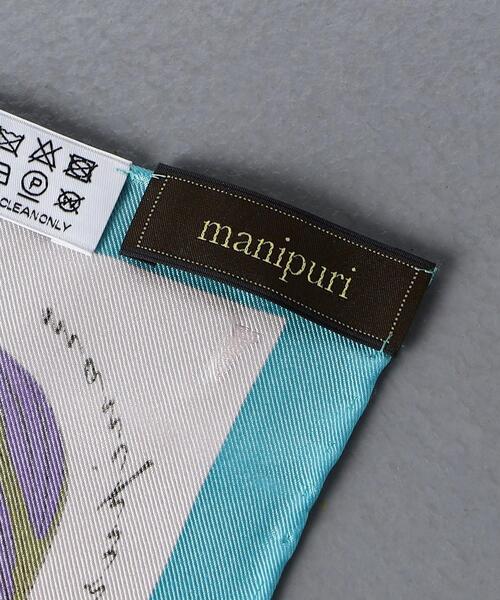 UNITED ARROWS（ユナイテッドアローズ）の「＜manipuri＞シルク スカーフ M 23SS（バンダナ/スカーフ・レディース・ターコイズブルー/コバルトブルー/ピンク/オフホワイト・FREE）」の6枚目の写真