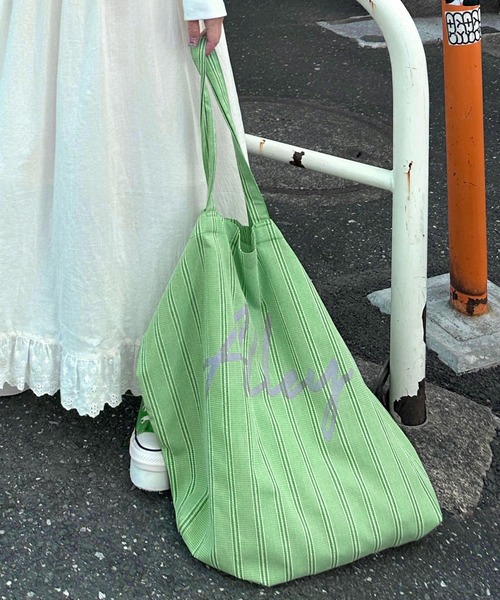 w closet（ダブルクローゼット）の「【Alley】ロゴプリントチェックトートバッグ（トートバッグ・レディース・グリーン/ライム/ブラック・FREE）」の21枚目の写真