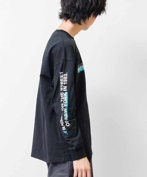 KANGOL KIDS(カンゴールキッズ)の「KANGOL 別注袖ネオンプリントロングTシャツ(Tシャツ/カットソー・キッズ・ブラック/チャコールグレー/オフホワイト・130/140/160/150/120)」の9枚目の写真