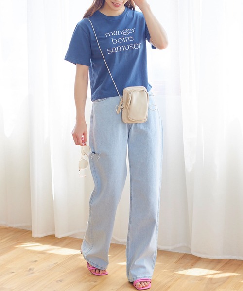 Isn't She?(イズントシー)の「ロゴクロップドTシャツ(Tシャツ/カットソー・レディース・ベージュ/オフホワイト/ネイビー・FREE)」の16枚目の写真