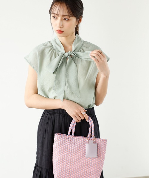 GeeRA（ジーラ）の「前後2WAYフレンチ袖ボウタイブラウス（シャツ/ブラウス・レディース・グリーン/オフホワイト/ブラック・MEDIUM/LARGE）」の7枚目の写真