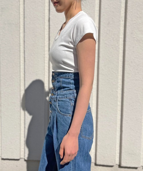 Jewelobe（ジュエローブ）の「UネックTシャツ（Tシャツ/カットソー・レディース・ホワイト/ブラウン/ベージュ/杢グレー/ブラック・FREE）」の18枚目の写真