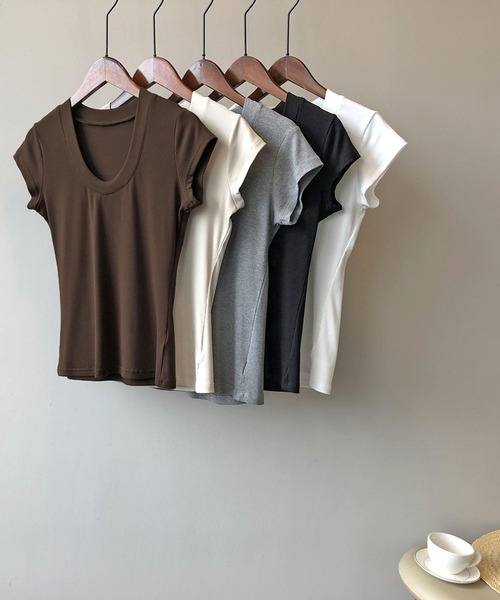 Jewelobe（ジュエローブ）の「UネックTシャツ（Tシャツ/カットソー・レディース・ホワイト/ブラウン/ベージュ/杢グレー/ブラック・FREE）」の10枚目の写真