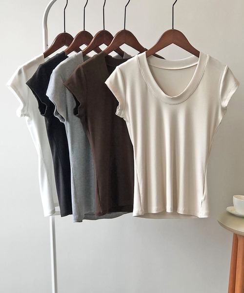 Jewelobe（ジュエローブ）の「UネックTシャツ（Tシャツ/カットソー・レディース・ホワイト/ブラウン/ベージュ/杢グレー/ブラック・FREE）」の11枚目の写真