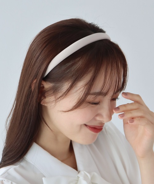 BLUEEAST（ブルーイースト）の「サテンタイトカチューシャ（カチューシャ・レディース・ベージュ/ネイビー/ブラック・FREE）」の10枚目の写真