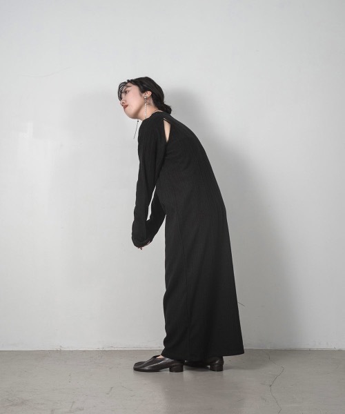 lawgy(ラウジー)の「random rib shoulder slit op(ワンピース・レディース・アイボリー/ブラック・FREE)」の11枚目の写真