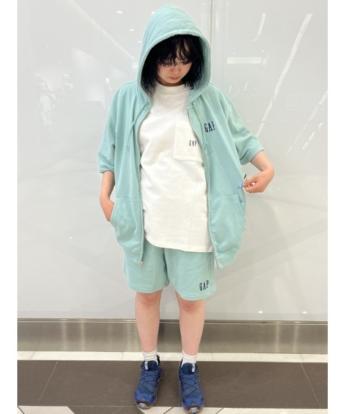 GAP（ギャップ）の「オーバーサイズ GAPロゴ ピケ ポケットTシャツ（Tシャツ/カットソー・メンズ・ホワイト/グリーン/ライトグレー/ネイビー/ブルー/ブラック・S/L/M/XL/XS）」の10枚目の写真