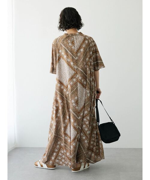 CRAFT STANDARD BOUTIQUE（クラフトスタンダードブティック）の「パッチワークパネル柄ワンピース（ワンピース・レディース・ブラウン/グリーン/ブラック・FREE）」の7枚目の写真