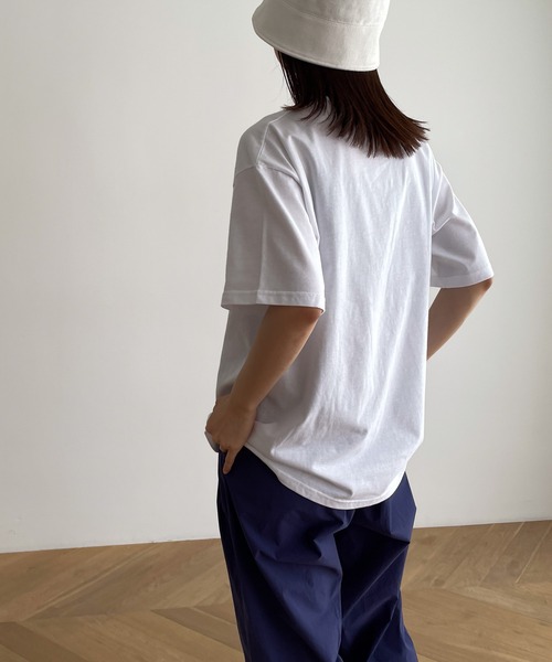 CANAL JEAN（キャナルジーン）の「El mar(エルマール) "human"オーバーサイズ半袖Tシャツ（Tシャツ/カットソー・レディース・チャコールグレー/ホワイト・ONE SIZE）」の4枚目の写真