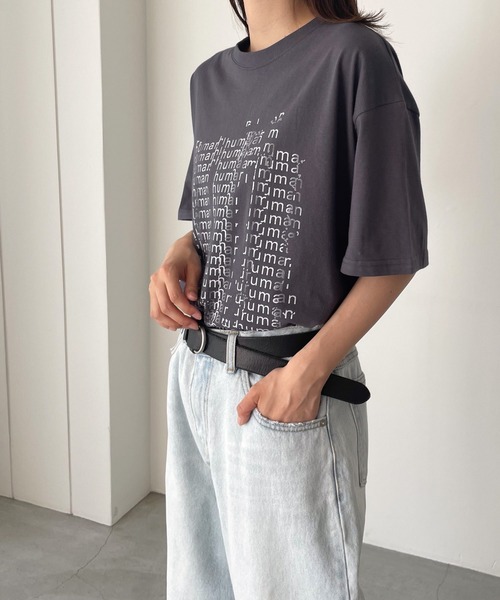 CANAL JEAN（キャナルジーン）の「El mar(エルマール) "human"オーバーサイズ半袖Tシャツ（Tシャツ/カットソー・レディース・チャコールグレー/ホワイト・ONE SIZE）」の6枚目の写真