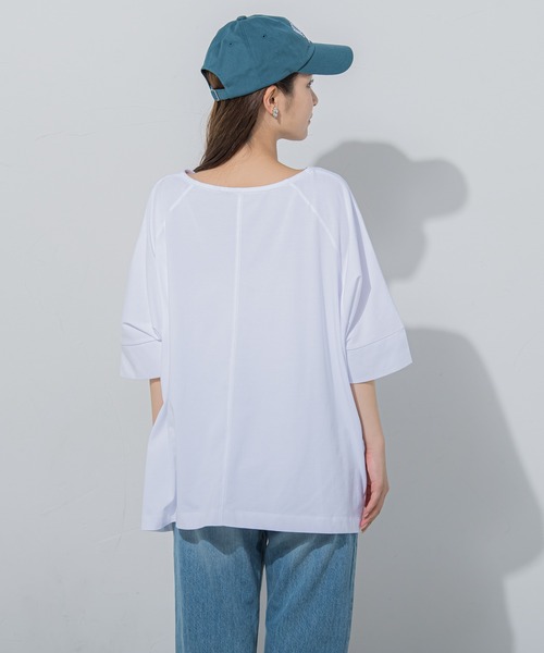 VICKY(ビッキー)の「【シンプルだからこそ着まわせる】ルーズカットプルオーバー《洗濯機で洗える》(Tシャツ/カットソー・レディース・ベージュ/ホワイト/ブラック・M)」の8枚目の写真