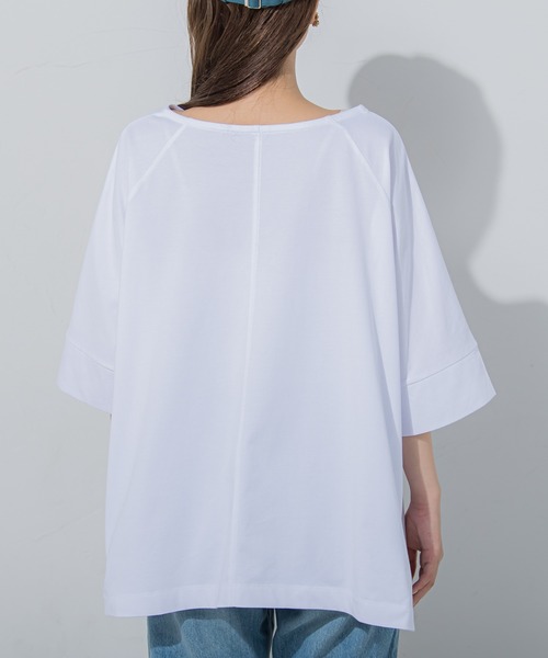 VICKY(ビッキー)の「【シンプルだからこそ着まわせる】ルーズカットプルオーバー《洗濯機で洗える》(Tシャツ/カットソー・レディース・ベージュ/ホワイト/ブラック・M)」の9枚目の写真