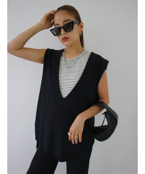 TRUNC(トランクエイティーエイト)の「Smooth Rib Vneck Gilet(Tシャツ/カットソー・レディース・アイボリー/ブラック/ブルー・FREE)」の4枚目の写真