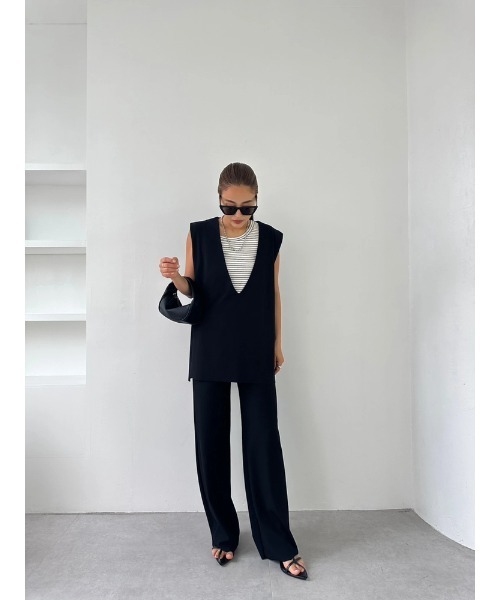 TRUNC(トランクエイティーエイト)の「Smooth Rib Vneck Gilet(Tシャツ/カットソー・レディース・アイボリー/ブラック/ブルー・FREE)」の9枚目の写真