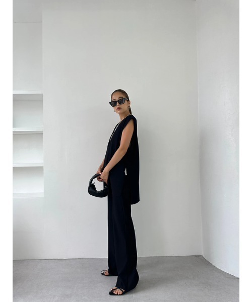 TRUNC(トランクエイティーエイト)の「Smooth Rib Vneck Gilet(Tシャツ/カットソー・レディース・アイボリー/ブラック/ブルー・FREE)」の10枚目の写真