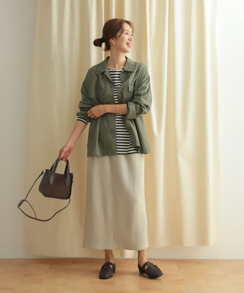 URBAN RESEARCH DOORS（アーバンリサーチドアーズ）の「『セットアップ対応』ブークレカットストレートスカート（スカート・レディース・チャコールグレー/ライトベージュ・MEDIUM）」の12枚目の写真