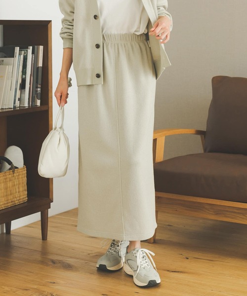 URBAN RESEARCH DOORS（アーバンリサーチドアーズ）の「『セットアップ対応』ブークレカットストレートスカート（スカート・レディース・チャコールグレー/ライトベージュ・MEDIUM）」の15枚目の写真