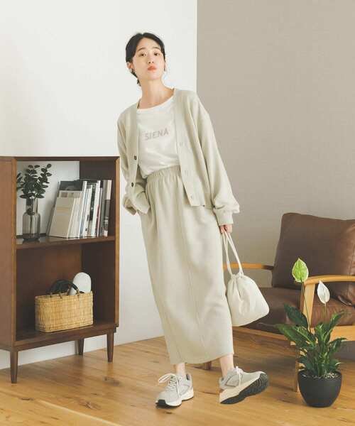 URBAN RESEARCH DOORS（アーバンリサーチドアーズ）の「『セットアップ対応』ブークレカットストレートスカート（スカート・レディース・チャコールグレー/ライトベージュ・MEDIUM）」の16枚目の写真