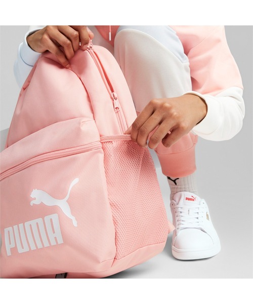 PUMA（プーマ）の「PUMA プーマ ユニセックス プーマ フェイズ バックパック 22L（バックパック/リュック・メンズ・ピンク/ブルー/ネイビー/ブラック/オレンジ・フリー）」の22枚目の写真