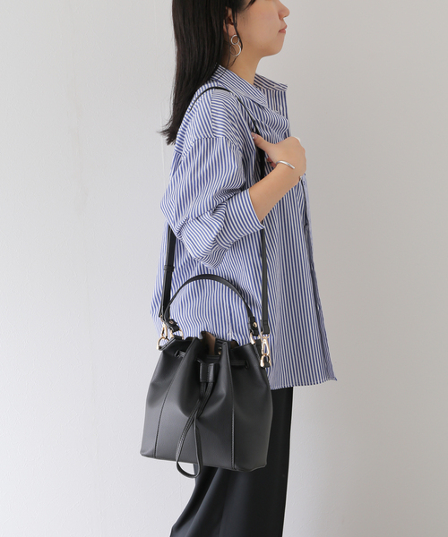 MIAN （ミアン）の「【MIAN/ミアン】2WAY巾着ショルダーバッグ（ショルダーバッグ・レディース・ベージュ/ブラック・FREE）」の3枚目の写真