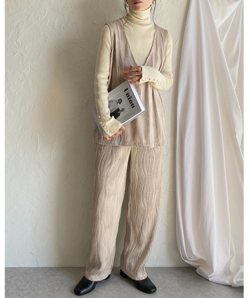 She's Closet(シーズクローゼット)の「袖ボタンスリーブハイネックタイト長袖タートルリブニットプルオーバー(ニット/セーター・レディース・レッド/ブラック×ホワイト/ブルー/ブラック/アイボリー/グレー/ブルー系その他/ライトグレー・FREE)」の16枚目の写真