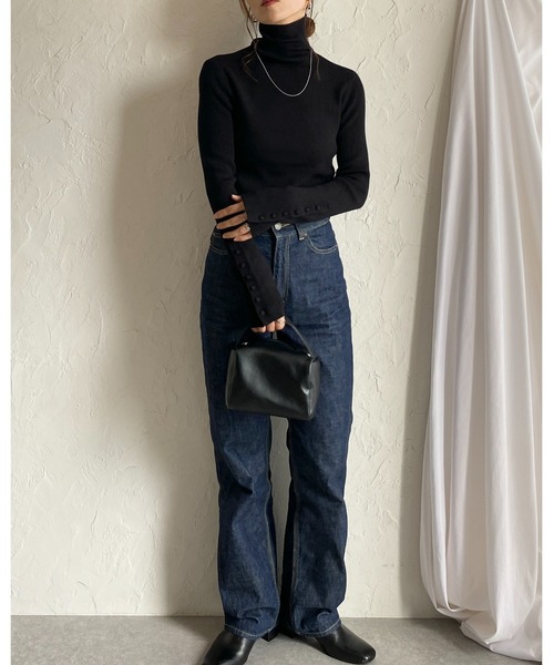 She's Closet(シーズクローゼット)の「袖ボタンスリーブハイネックタイト長袖タートルリブニットプルオーバー(ニット/セーター・レディース・レッド/ブラック×ホワイト/ブルー/ブラック/アイボリー/グレー/ブルー系その他/ライトグレー・FREE)」の17枚目の写真
