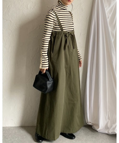 She's Closet(シーズクローゼット)の「袖ボタンスリーブハイネックタイト長袖タートルリブニットプルオーバー(ニット/セーター・レディース・レッド/ブラック×ホワイト/ブルー/ブラック/アイボリー/グレー/ブルー系その他/ライトグレー・FREE)」の19枚目の写真