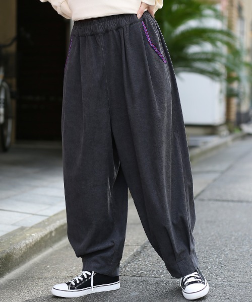 チチカカ(チチカカ)の「エッグタックコールパンツ【大きいサイズ】(その他パンツ・レディース・オレンジ/ベージュ/チャコールグレー・3L)」の2枚目の写真