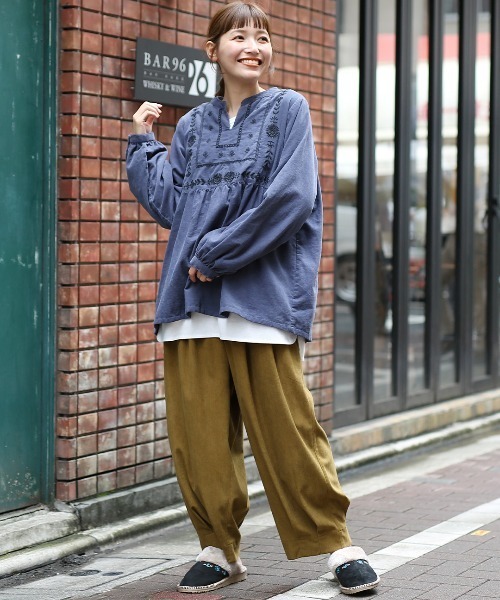 チチカカ(チチカカ)の「エッグタックコールパンツ【大きいサイズ】(その他パンツ・レディース・オレンジ/ベージュ/チャコールグレー・3L)」の6枚目の写真