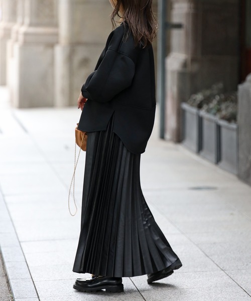 フェイクレザープリーツロングスカート（スカート）｜Bonjour Sagan