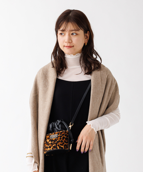 Rouge vif（ルージュヴィフ）の「【一部店舗限定】シアーカットソーチュールタートルプルオーバー（Tシャツ/カットソー・レディース・ブラック/グレー/アイボリー・フリー）」の13枚目の写真