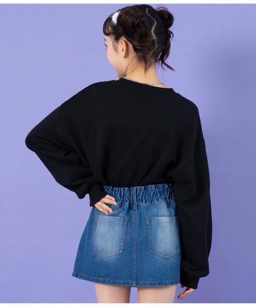 ANAP GiRL(アナップガール)の「アソートデザインクロップドトレーナー(スウェット・キッズ・ブラック/グレー/アイボリー・M/XS/S)」の19枚目の写真