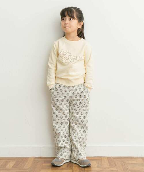 URBAN RESEARCH DOORS（アーバンリサーチドアーズ）の「20周年ロゴスウェット(KIDS)（スウェット・キッズ・チャコールグレー/ホワイト系その他・110/130）」の4枚目の写真