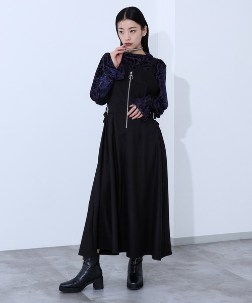Ellno de Mavie(エルノデメヴィ)の「カットアウトジップジャンスカ(ジャンパースカート・レディース・ブラック/ボルドー/グレー・FREE)」の4枚目の写真