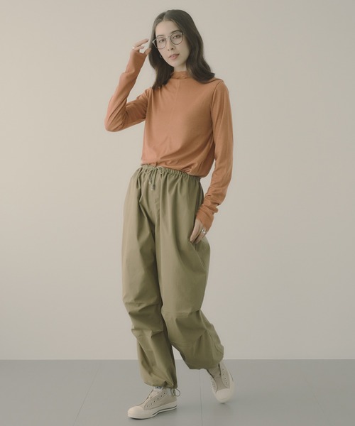 saloon(サルーン)の「SALOON(サルーン)/ラメタートルカットソー【洗濯機洗い可】(Tシャツ/カットソー・レディース・キャメル/オフホワイト/ネイビー・FREE)」の13枚目の写真