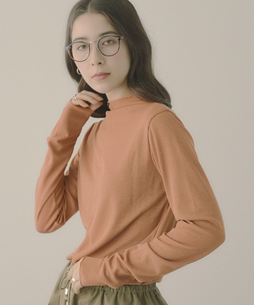 saloon(サルーン)の「SALOON(サルーン)/ラメタートルカットソー【洗濯機洗い可】(Tシャツ/カットソー・レディース・キャメル/オフホワイト/ネイビー・FREE)」の8枚目の写真