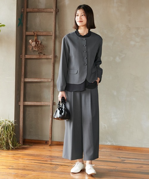 Neina（ネイナ）の「【入学式・卒業式・フォーマル】フリル衿ブラウスワイドパンツスーツ3点セット（ジャケット＋ブラウス＋パンツ）｜大きいサイズ有〔Neina〕（スーツセット・レディース・ブラック系/グレー系・LL/3L/M/L/S/4L/5L）」の18枚目の写真