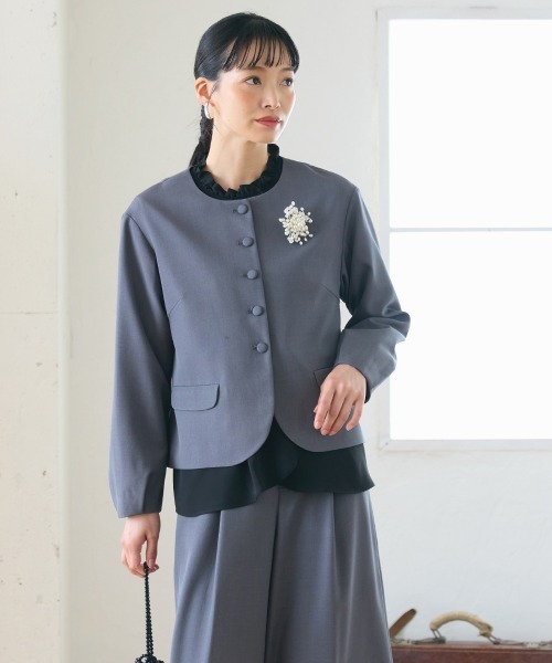 Neina（ネイナ）の「【入学式・卒業式・フォーマル】フリル衿ブラウスワイドパンツスーツ3点セット（ジャケット＋ブラウス＋パンツ）｜大きいサイズ有〔Neina〕（スーツセット・レディース・ブラック系/グレー系・LL/3L/M/L/S/4L/5L）」の21枚目の写真