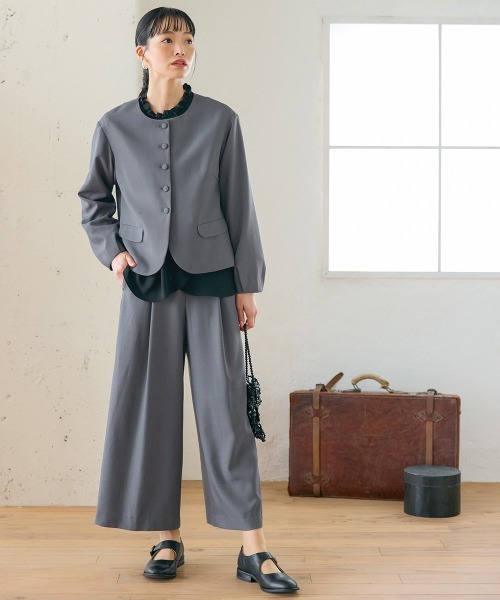 Neina（ネイナ）の「【入学式・卒業式・フォーマル】フリル衿ブラウスワイドパンツスーツ3点セット（ジャケット＋ブラウス＋パンツ）｜大きいサイズ有〔Neina〕（スーツセット・レディース・ブラック系/グレー系・LL/3L/M/L/S/4L/5L）」の15枚目の写真