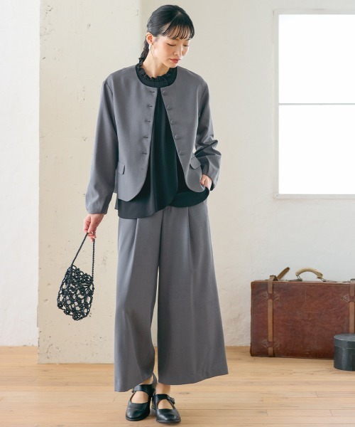 Neina（ネイナ）の「【入学式・卒業式・フォーマル】フリル衿ブラウスワイドパンツスーツ3点セット（ジャケット＋ブラウス＋パンツ）｜大きいサイズ有〔Neina〕（スーツセット・レディース・ブラック系/グレー系・LL/3L/M/L/S/4L/5L）」の17枚目の写真