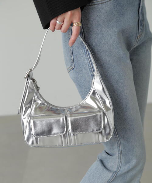 FREE'S MART（フリーズマート）の「◆Ｗポケットバッグ（ショルダーバッグ・レディース・ブラック/シルバー・ﾌﾘ-）」の5枚目の写真