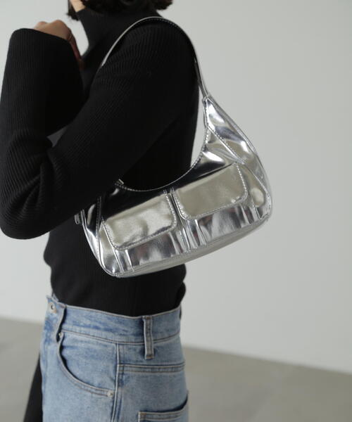 FREE'S MART（フリーズマート）の「◆Ｗポケットバッグ（ショルダーバッグ・レディース・ブラック/シルバー・ﾌﾘ-）」の12枚目の写真